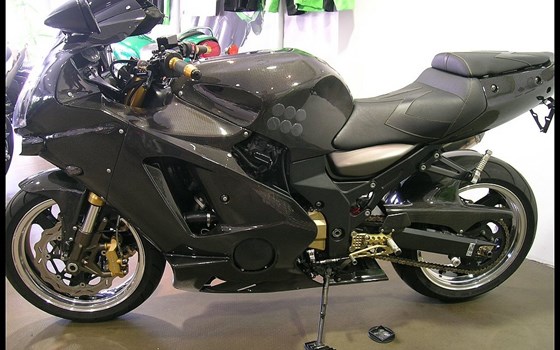 Umgebautes Motorrad Kawasaki ZX-12R Ninja von Motorrad Briel GmbH - Bild 12 Umgebautes Motorrad Kawasaki ZX-12R Ninja von Motorrad Briel GmbH - Bild 12