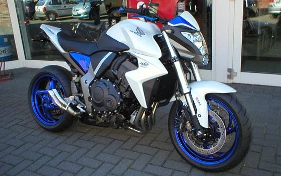 Umgebautes Motorrad Honda CB 1000 R von Honda Auto- & Motorradhaus Chmell - Bild 3 Umgebautes Motorrad Honda CB 1000 R von Honda Auto- & Motorradhaus Chmell - Bild 3