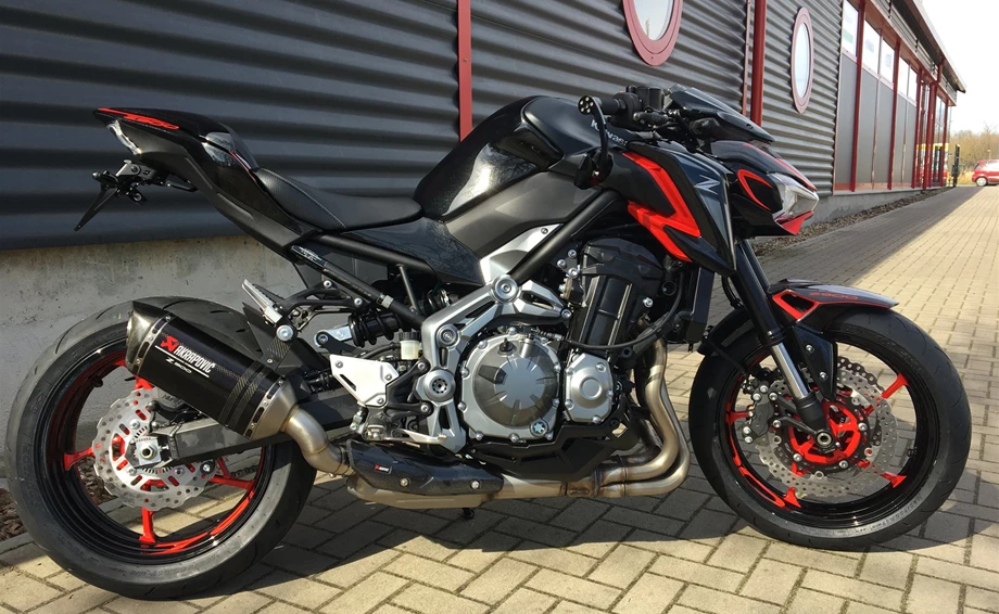 Umbgebautes Motorrad Kawasaki Z900 Bild 1: Umbgebautes Motorrad Kawasaki Z900