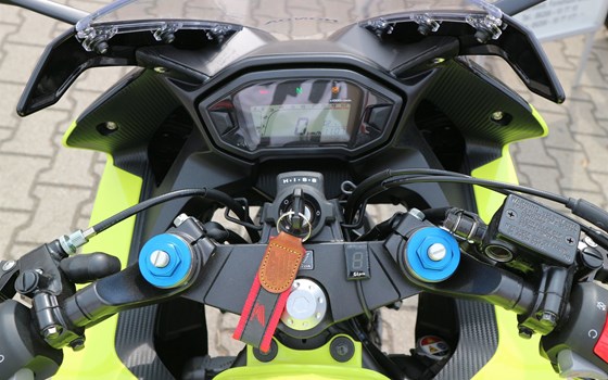 Umgebautes Motorrad Honda CBR500R von Auto-und Motorradhaus Bürstadt GmbH - Bild 21 Umgebautes Motorrad Honda CBR500R von Auto-und Motorradhaus Bürstadt GmbH - Bild 21