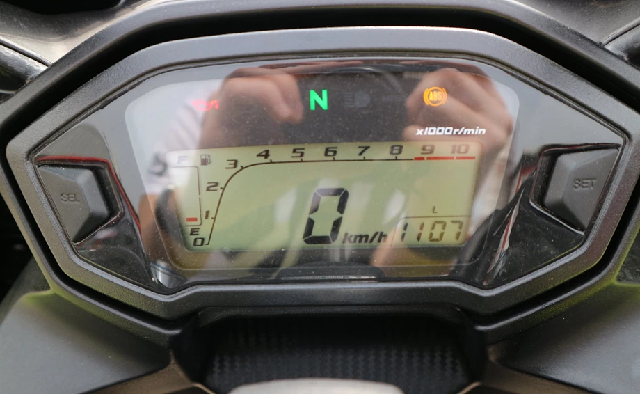 Rebuilt motorbike Honda CBR500R Bild 22: Rebuilt motorbike Honda CBR500R