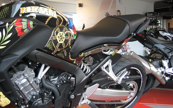 Umgebautes Motorrad Honda CB650F von Honda Semmler GbR - Bild 11 Umgebautes Motorrad Honda CB650F von Honda Semmler GbR - Bild 11