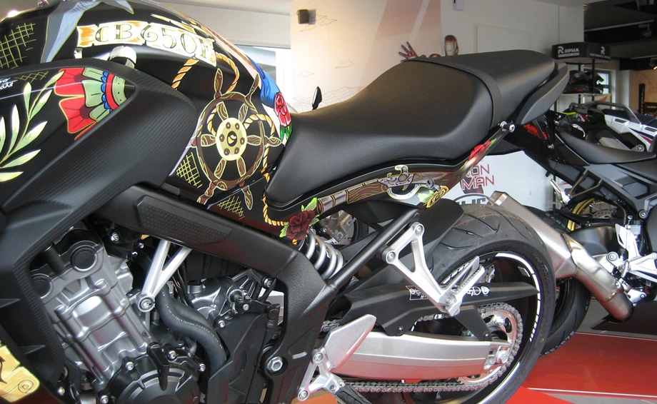 Umbgebautes Motorrad Honda CB650F Bild 11: Umbgebautes Motorrad Honda CB650F