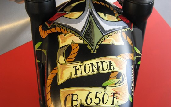 Umgebautes Motorrad Honda CB650F von Honda Semmler GbR - Bild 16 Umgebautes Motorrad Honda CB650F von Honda Semmler GbR - Bild 16