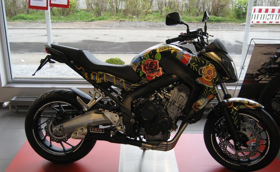 Umbgebautes Motorrad Honda CB650F Bild 18: Umbgebautes Motorrad Honda CB650F