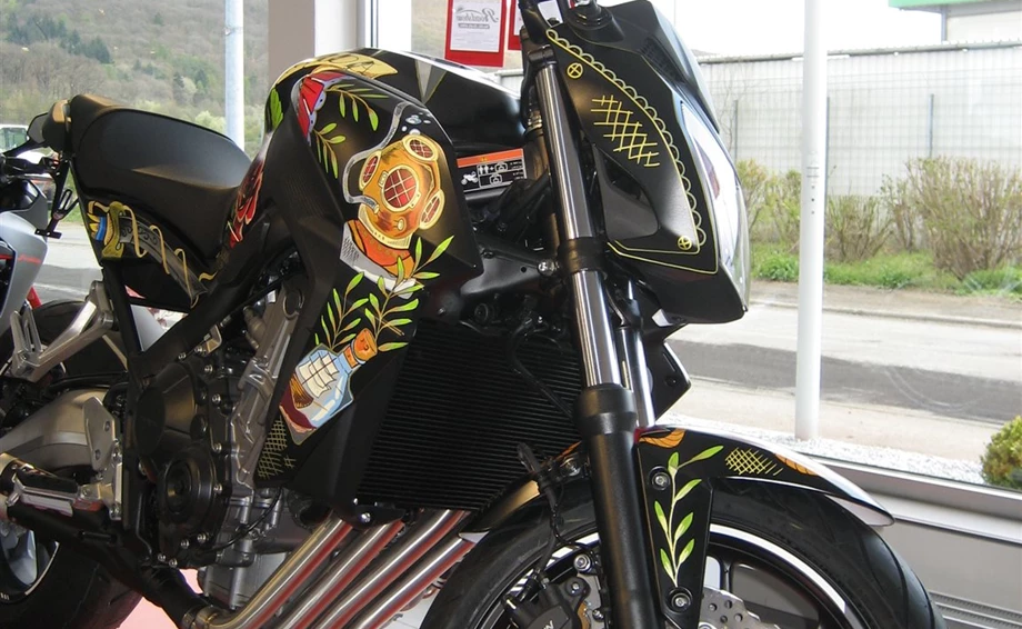 Umbgebautes Motorrad Honda CB650F Bild 5: Umbgebautes Motorrad Honda CB650F