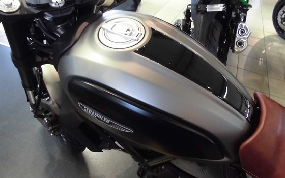 Umgebautes Motorrad Ducati Scrambler Icon von Team Wahlers GmbH - Bild 7