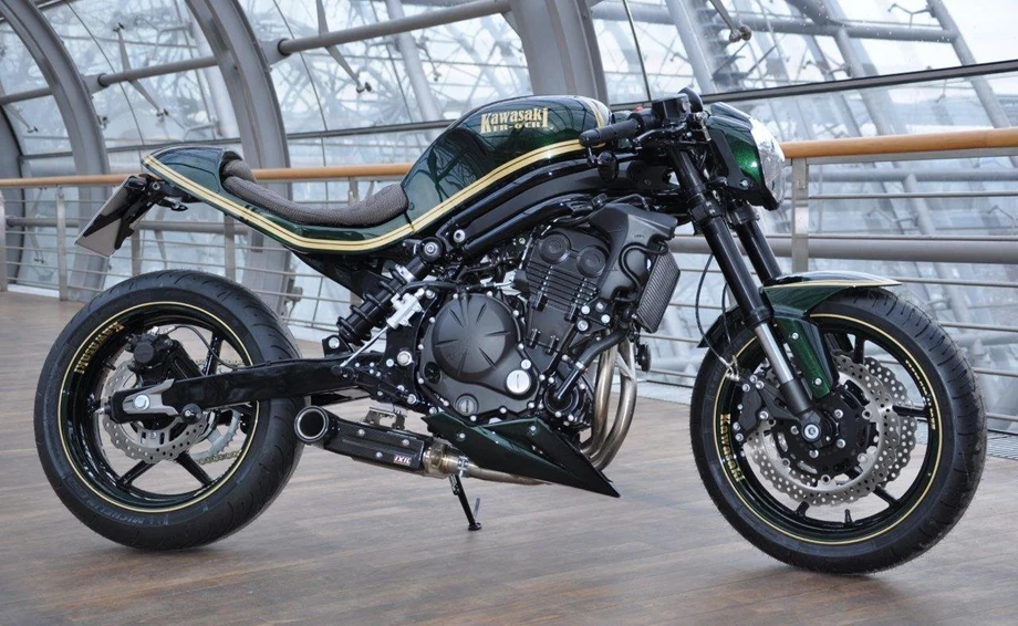 Umbgebautes Motorrad Kawasaki ER-6n Bild 2: Umbgebautes Motorrad Kawasaki ER-6n