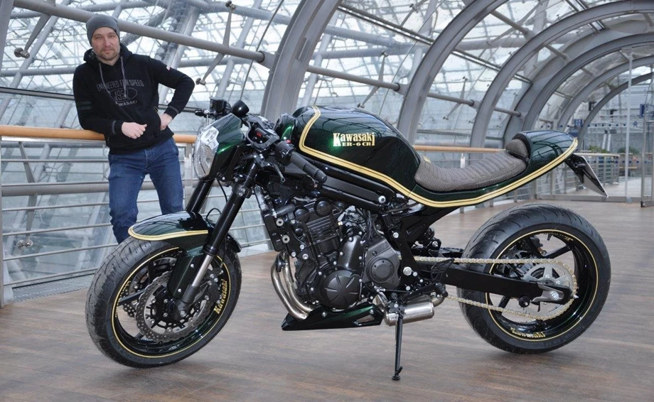 Umbgebautes Motorrad Kawasaki ER-6n Bild 4: Umbgebautes Motorrad Kawasaki ER-6n