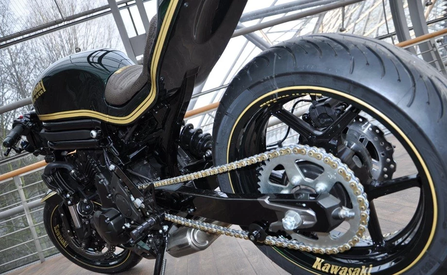 Umbgebautes Motorrad Kawasaki ER-6n Bild 9: Umbgebautes Motorrad Kawasaki ER-6n