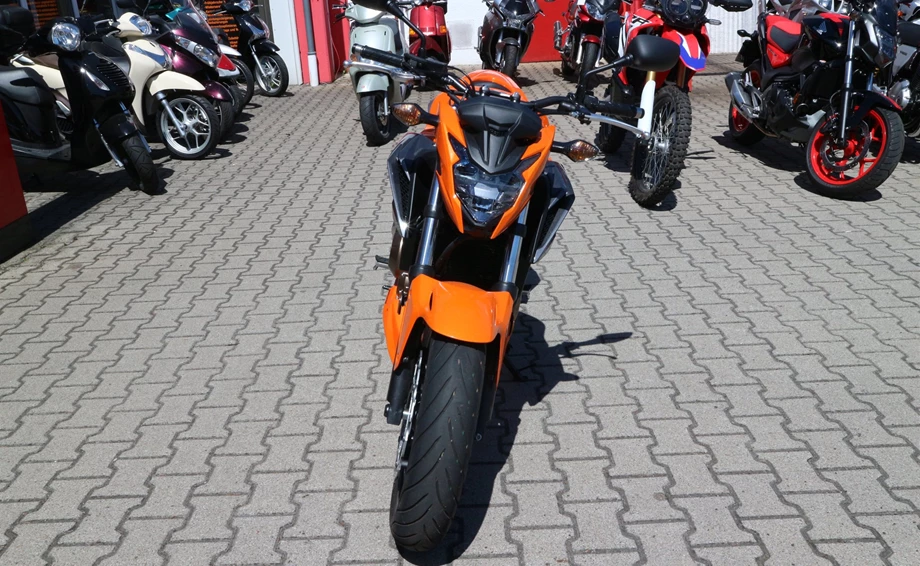 Umbgebautes Motorrad Honda CB500F Bild 3: Umbgebautes Motorrad Honda CB500F