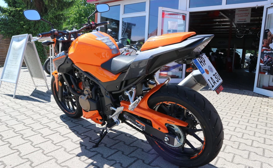 Umbgebautes Motorrad Honda CB500F Bild 6: Umbgebautes Motorrad Honda CB500F