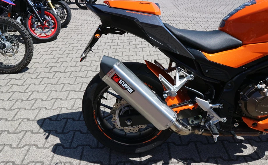 Umbgebautes Motorrad Honda CB500F Bild 7: Umbgebautes Motorrad Honda CB500F