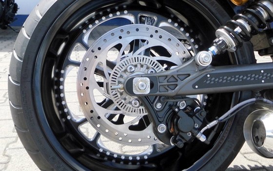 Umgebautes Motorrad Indian Scout von sk-bikes GmbH - Bild 15 Umgebautes Motorrad Indian Scout von sk-bikes GmbH - Bild 15