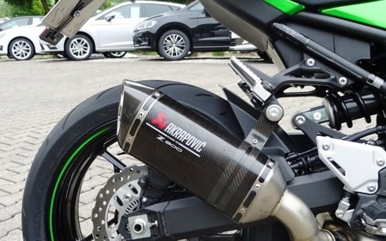 Umgebautes Motorrad Kawasaki Z900 von Motorrad & AutoTeam Klaus Fronz - Bild 6 Umgebautes Motorrad Kawasaki Z900 von Motorrad & AutoTeam Klaus Fronz - Bild 6