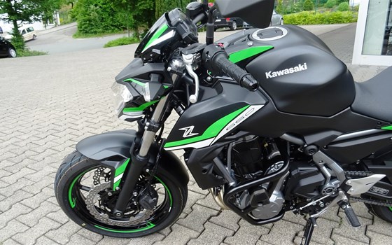 Umgebautes Motorrad Kawasaki Z650 von Motorrad & AutoTeam Klaus Fronz - Bild 13 Umgebautes Motorrad Kawasaki Z650 von Motorrad & AutoTeam Klaus Fronz - Bild 13