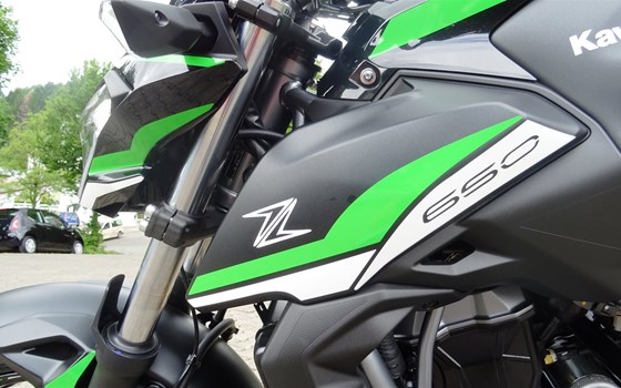 Umgebautes Motorrad Kawasaki Z650 von Motorrad & AutoTeam Klaus Fronz - Bild 16 Umgebautes Motorrad Kawasaki Z650 von Motorrad & AutoTeam Klaus Fronz - Bild 16