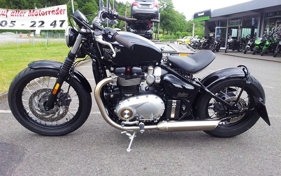 Umgebautes Motorrad Triumph Bonneville Bobber von Motorradhaus Löhmer GmbH - Bild 2 Umgebautes Motorrad Triumph Bonneville Bobber von Motorradhaus Löhmer GmbH - Bild 2
