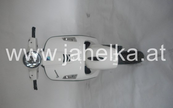 Umgebautes Motorrad Vespa GTS 300 i.e. Super Sport von Jahelka Zweirad GmbH - Bild 1 Umgebautes Motorrad Vespa GTS 300 i.e. Super Sport von Jahelka Zweirad GmbH - Bild 1