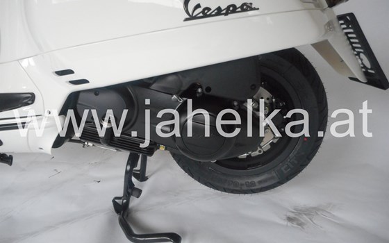 Umgebautes Motorrad Vespa GTS 300 i.e. Super Sport von Jahelka Zweirad GmbH - Bild 4 Umgebautes Motorrad Vespa GTS 300 i.e. Super Sport von Jahelka Zweirad GmbH - Bild 4