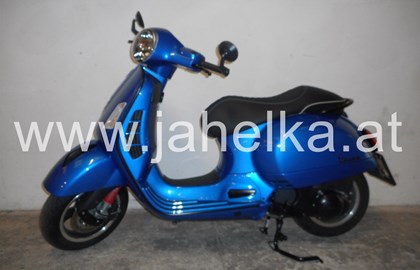Vespa GTS 300 i.e. Super Custom Bike Vespa GTS 300 i.e. Super Custom Bike