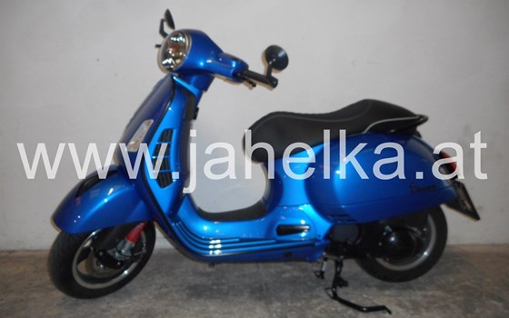 Umgebautes Motorrad Vespa GTS 300 i.e. Super von Jahelka Zweirad GmbH - Bild 1 Umgebautes Motorrad Vespa GTS 300 i.e. Super von Jahelka Zweirad GmbH - Bild 1