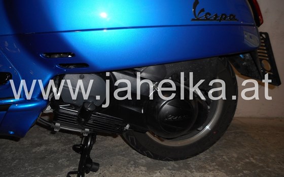 Umgebautes Motorrad Vespa GTS 300 i.e. Super von Jahelka Zweirad GmbH - Bild 3 Umgebautes Motorrad Vespa GTS 300 i.e. Super von Jahelka Zweirad GmbH - Bild 3