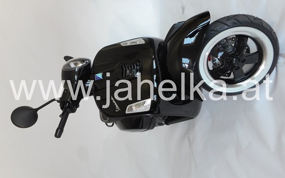 Umgebautes Motorrad Vespa GTS 300 i.e. Super von Jahelka Zweirad GmbH - Bild 5 Umgebautes Motorrad Vespa GTS 300 i.e. Super von Jahelka Zweirad GmbH - Bild 5