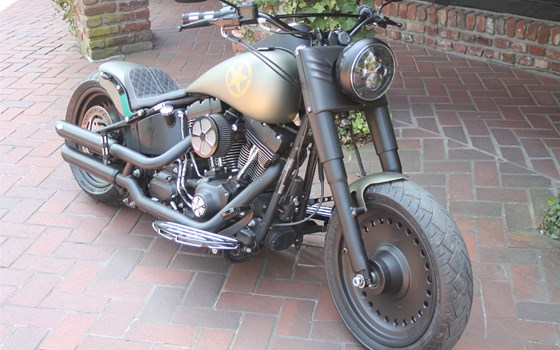 Umgebautes Motorrad Harley-Davidson Softail Fat Boy Special FLSTFB von X-Trem Custombikes - Bild 15 Umgebautes Motorrad Harley-Davidson Softail Fat Boy Special FLSTFB von X-Trem Custombikes - Bild 15