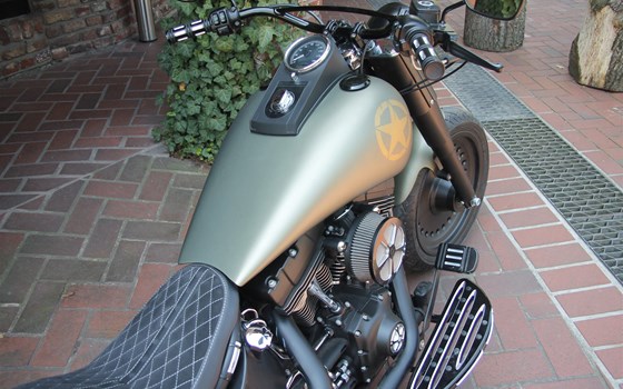 Umgebautes Motorrad Harley-Davidson Softail Fat Boy Special FLSTFB von X-Trem Custombikes - Bild 20 Umgebautes Motorrad Harley-Davidson Softail Fat Boy Special FLSTFB von X-Trem Custombikes - Bild 20