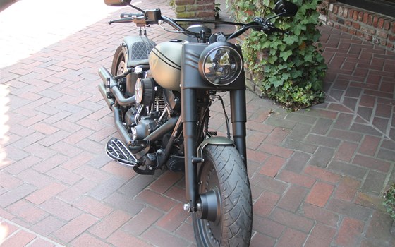 Umgebautes Motorrad Harley-Davidson Softail Fat Boy Special FLSTFB von X-Trem Custombikes - Bild 23 Umgebautes Motorrad Harley-Davidson Softail Fat Boy Special FLSTFB von X-Trem Custombikes - Bild 23