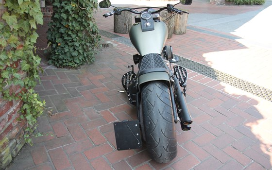 Umgebautes Motorrad Harley-Davidson Softail Fat Boy Special FLSTFB von X-Trem Custombikes - Bild 24 Umgebautes Motorrad Harley-Davidson Softail Fat Boy Special FLSTFB von X-Trem Custombikes - Bild 24