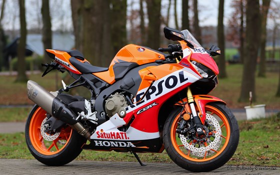 Umgebautes Motorrad Honda CBR1000RR Fireblade von Motorrad-Center Wessmann GmbH - Bild 1 Umgebautes Motorrad Honda CBR1000RR Fireblade von Motorrad-Center Wessmann GmbH - Bild 1
