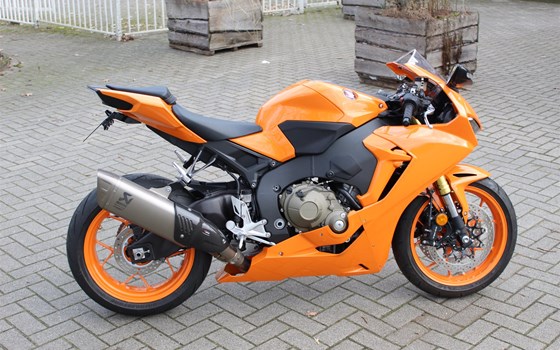 Umgebautes Motorrad Honda CBR1000RR Fireblade von Motorrad-Center Wessmann GmbH - Bild 12 Umgebautes Motorrad Honda CBR1000RR Fireblade von Motorrad-Center Wessmann GmbH - Bild 12