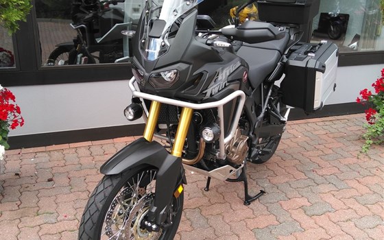 Umgebautes Motorrad Honda CRF1000L Africa Twin DCT von Motor Forum GmbH - Bild 2 Umgebautes Motorrad Honda CRF1000L Africa Twin DCT von Motor Forum GmbH - Bild 2