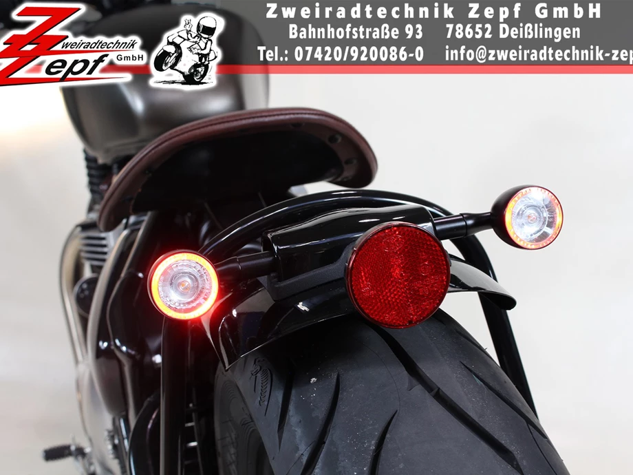 Umbgebautes Motorrad Triumph Bonneville Bobber Bild 11: Umbgebautes Motorrad Triumph Bonneville Bobber