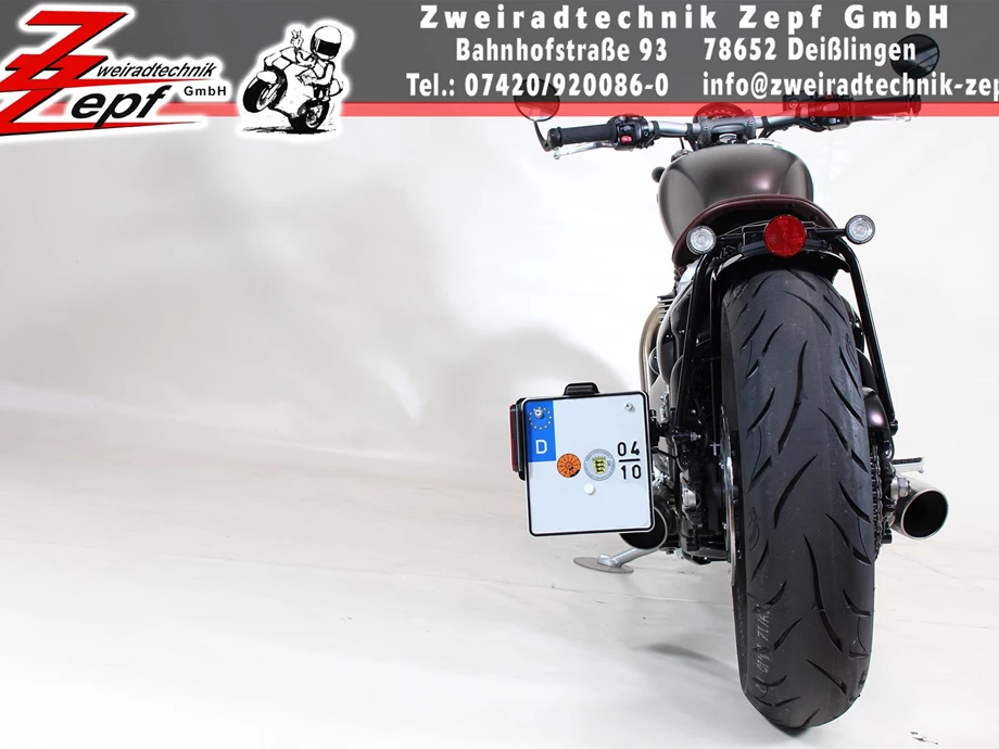 Umbgebautes Motorrad Triumph Bonneville Bobber Bild 4: Umbgebautes Motorrad Triumph Bonneville Bobber