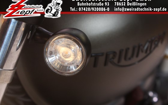 Umgebautes Motorrad Triumph Bonneville Bobber von Zweiradtechnik Zepf GmbH - Bild 8 Umgebautes Motorrad Triumph Bonneville Bobber von Zweiradtechnik Zepf GmbH - Bild 8
