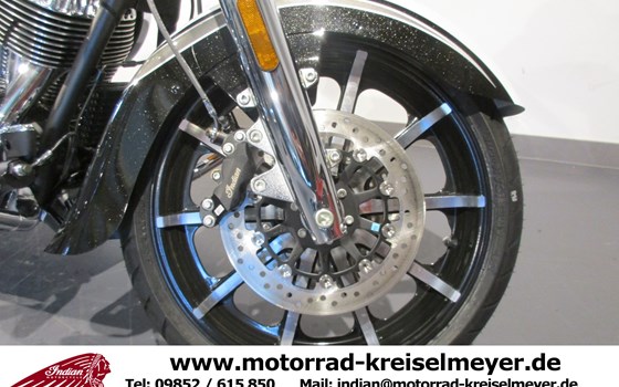Umgebautes Motorrad Indian Chieftain von Motorrad Kreiselmeyer GmbH - Bild 16 Umgebautes Motorrad Indian Chieftain von Motorrad Kreiselmeyer GmbH - Bild 16