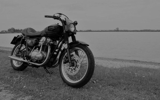 Umgebautes Motorrad Kawasaki W 650 von tagatasch - Bild 1 Umgebautes Motorrad Kawasaki W 650 von tagatasch - Bild 1