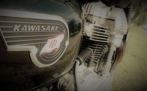 Umgebautes Motorrad Kawasaki W 650 von tagatasch - Bild 4 Umgebautes Motorrad Kawasaki W 650 von tagatasch - Bild 4
