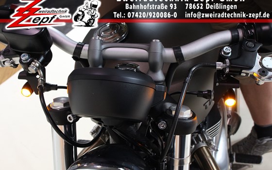 Umgebautes Motorrad Triumph Bonneville Bobber von Zweiradtechnik Zepf GmbH - Bild 13 Umgebautes Motorrad Triumph Bonneville Bobber von Zweiradtechnik Zepf GmbH - Bild 13