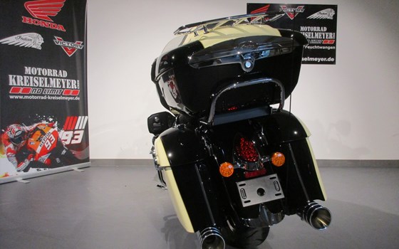 Umgebautes Motorrad Indian Roadmaster von Motorrad Kreiselmeyer GmbH - Bild 6 Umgebautes Motorrad Indian Roadmaster von Motorrad Kreiselmeyer GmbH - Bild 6
