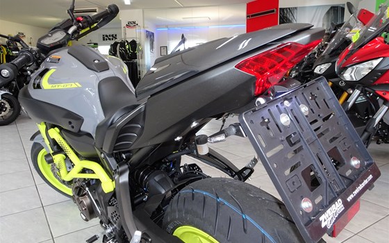 Umgebautes Motorrad Yamaha MT-07 Moto Cage von Zweiradcenter Steyr e.U., Peter Bührer - Bild 4 Umgebautes Motorrad Yamaha MT-07 Moto Cage von Zweiradcenter Steyr e.U., Peter Bührer - Bild 4