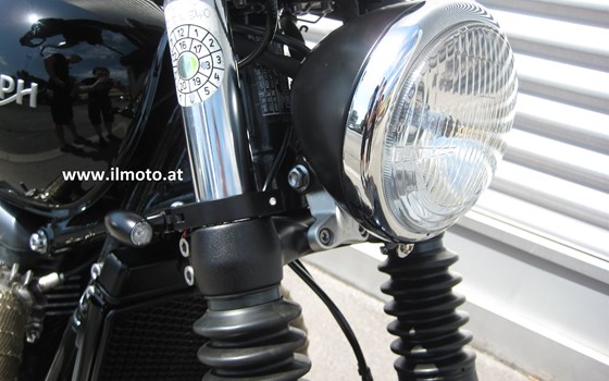 Umgebautes Motorrad Triumph Bonneville Bobber von IL MOTO  Motorradhandel und Reparaturwerkstätte GesmbH - Bild 11 Umgebautes Motorrad Triumph Bonneville Bobber von IL MOTO  Motorradhandel und Reparaturwerkstätte GesmbH - Bild 11
