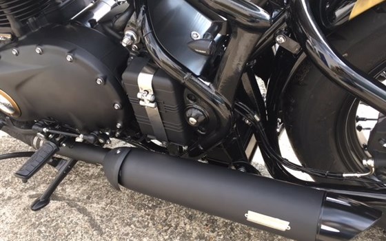 Umgebautes Motorrad Triumph Bonneville Bobber von Triumph Düsseldorf Matching Bikes ZK GmbH - Bild 12 Umgebautes Motorrad Triumph Bonneville Bobber von Triumph Düsseldorf Matching Bikes ZK GmbH - Bild 12