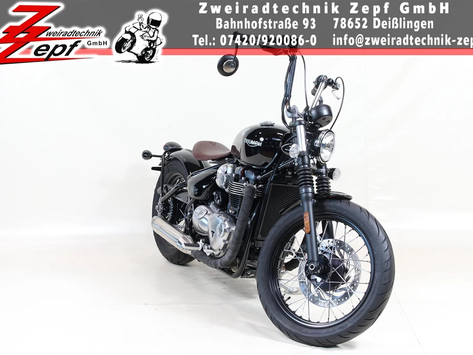 Umbgebautes Motorrad Triumph Bonneville Bobber Bild 1: Umbgebautes Motorrad Triumph Bonneville Bobber