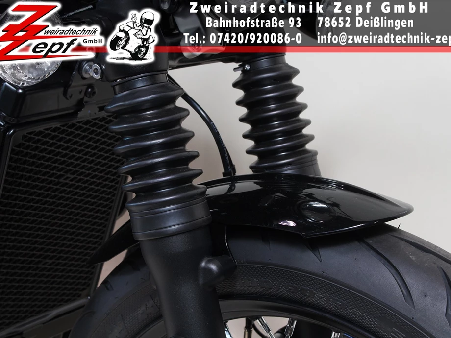 Umbgebautes Motorrad Triumph Bonneville Bobber Bild 12: Umbgebautes Motorrad Triumph Bonneville Bobber