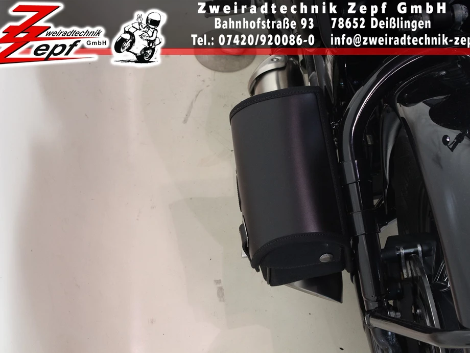 Umbgebautes Motorrad Triumph Bonneville Bobber Bild 14: Umbgebautes Motorrad Triumph Bonneville Bobber