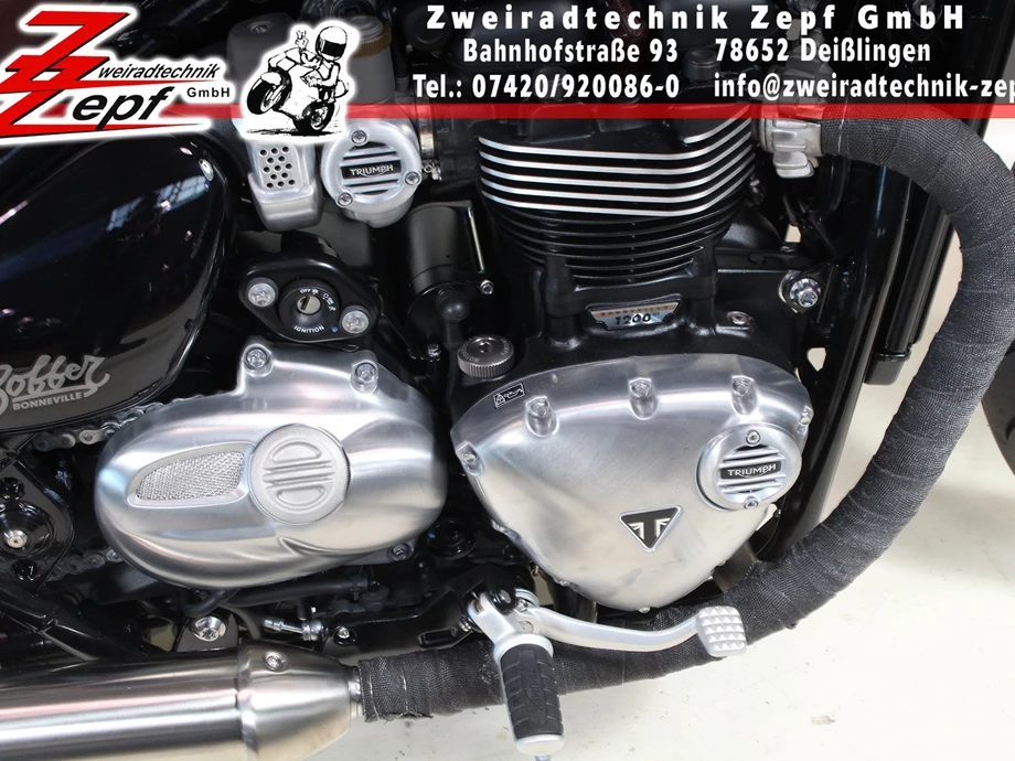 Umbgebautes Motorrad Triumph Bonneville Bobber Bild 8: Umbgebautes Motorrad Triumph Bonneville Bobber